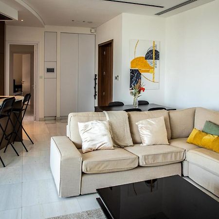 Phaedrus Living: 360 Tower Luxury Flat Apartment Nicosia Exterior photo